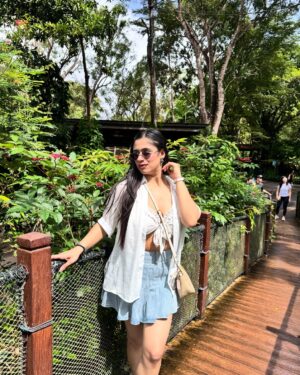 Akanksha Vij Instagram - Dressed in confidence and a little bit of sunshine. ☀️💖
.
.
.
.
#expore #ootd #outfitinspo#fashion#style#travel#singapore#travelphotography #styleinspirations
(Travel, singapore, Fashion, Outfit, Luxury, Instagram, Insta Post)