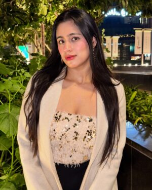 Akanksha Vij Instagram - Flash on!📸♥️
.
.
.
.
#photooftheday #viralphoto #trending #fyp #foryoupage #outfitinspo #outfitinspiration #ootd #fashioninspo #fashionblogger #styleinspo #styling #fashionista #outfitsideas
(fashion , luxury, Outfit fashion, Fashion photo, Instagram Post, Glitter, Glam)