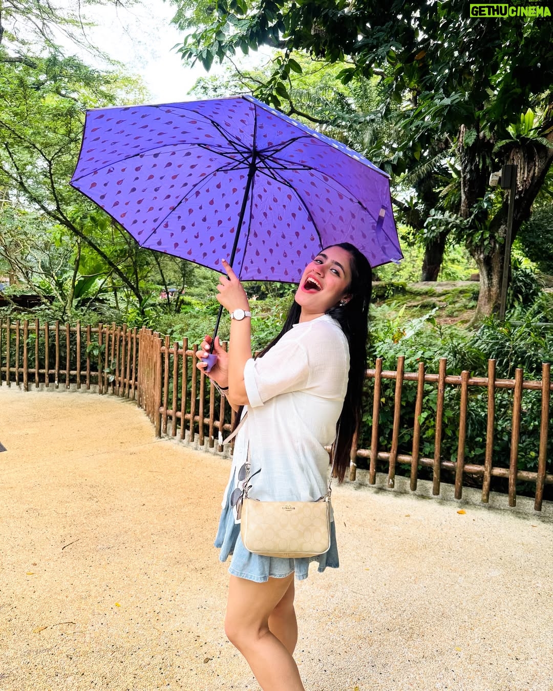 Akanksha Vij - 602 Likes - Dressed in confidence and a little bit of sunshine. ☀️💖
.
.
.
.
#expore #ootd #outfitinspo#fashion#style#travel#singapore#travelphotography #styleinspirations 
(Travel, singapore, Fashion, Outfit, Luxury, Instagram, Insta Post)
