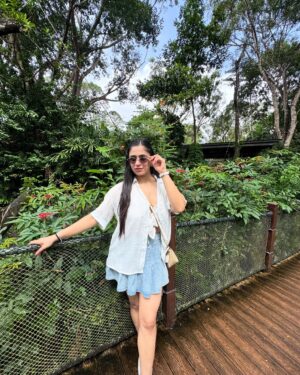 Akanksha Vij Instagram - Dressed in confidence and a little bit of sunshine. ☀️💖
.
.
.
.
#expore #ootd #outfitinspo#fashion#style#travel#singapore#travelphotography #styleinspirations
(Travel, singapore, Fashion, Outfit, Luxury, Instagram, Insta Post)
