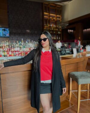 Akanksha Vij Instagram - Starting 2025 with a bang!✨🧿
.
.
.
.
#trending #explore #viral #outfit #ootd #outfitinspiration #outfitoftheday #outfitideas #outfitinspo #fyp #foryoupage