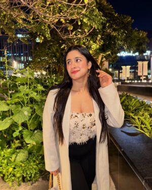 Akanksha Vij Instagram - Flash on!📸♥️
.
.
.
.
#photooftheday #viralphoto #trending #fyp #foryoupage #outfitinspo #outfitinspiration #ootd #fashioninspo #fashionblogger #styleinspo #styling #fashionista #outfitsideas
(fashion , luxury, Outfit fashion, Fashion photo, Instagram Post, Glitter, Glam)
