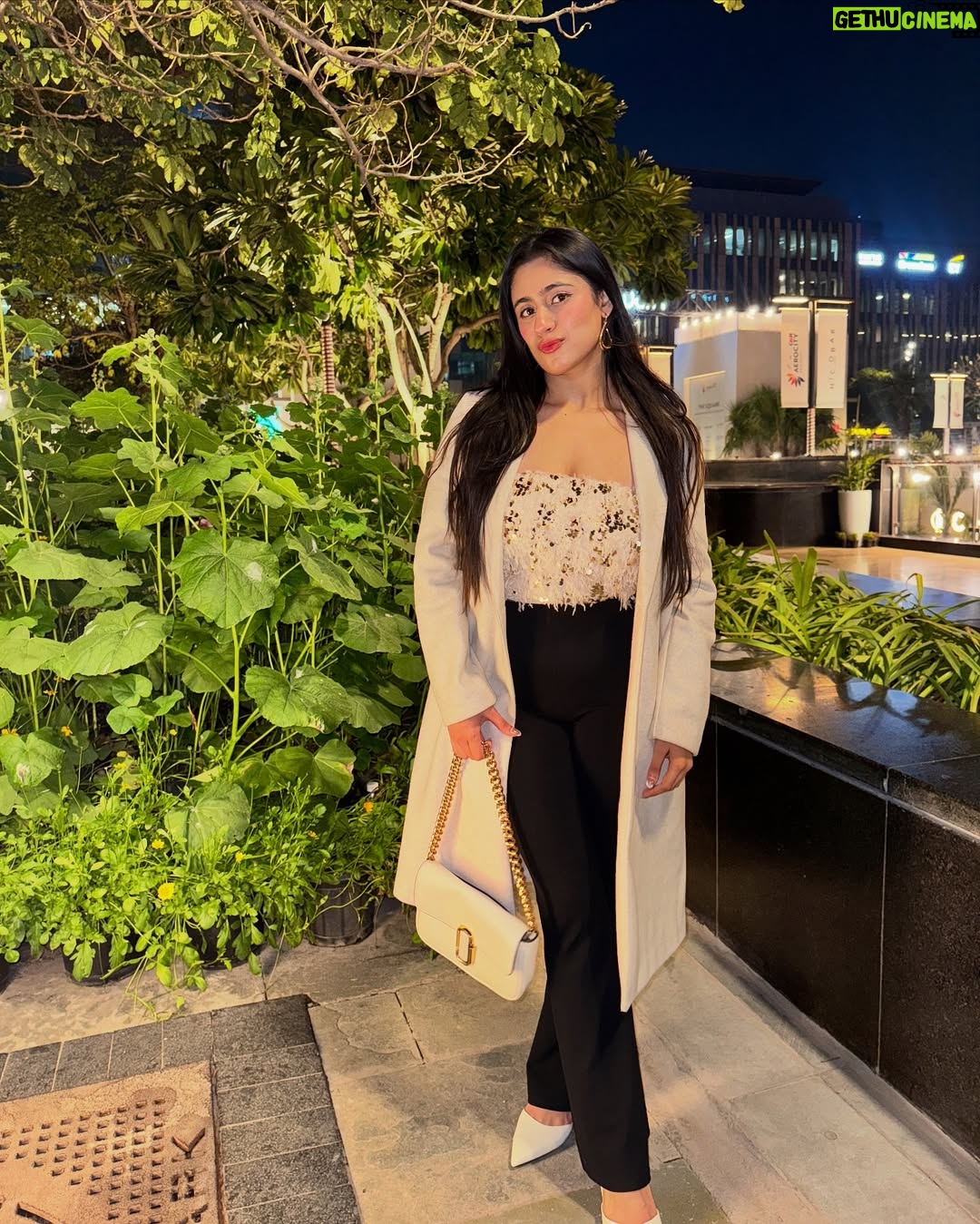 Akanksha Vij - 560 Likes - Flash on!📸♥️
.
.
.
.
#photooftheday #viralphoto #trending #fyp #foryoupage #outfitinspo #outfitinspiration #ootd #fashioninspo #fashionblogger #styleinspo #styling #fashionista #outfitsideas 
(fashion , luxury, Outfit fashion, Fashion photo, Instagram Post, Glitter, Glam)