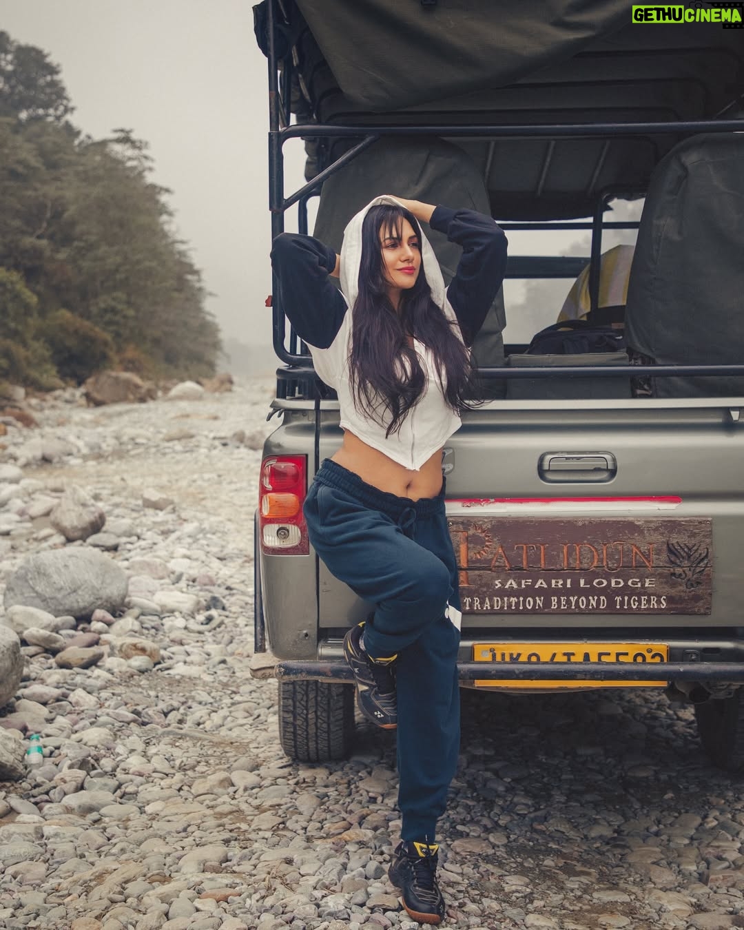 Akansha Chamola - 110K Likes - aaja meri gaadi mai baithjaa 😎😎😎😜
.
📸 @artographybysagar 
.
.
.
.
.
.
.
#travelgram #indiagram #travelindiagram #uttarakhand #uttarakhandheaven #pahadi #pahadigirl #travelphotography #photoshootideas #travelrealindia #traveldiaries