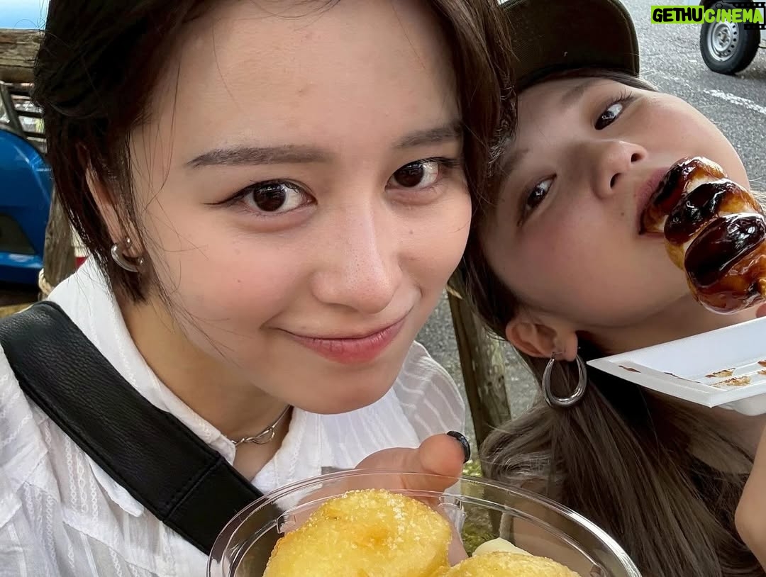 Akari Takeuchi - 9.1K Likes - ぺいと遊びに行ってきたよ〜⭐️
めちゃ夏休みって感じでした☀️
最後のソリ滑りはめちゃ楽しくて最高✊✊
ただ毎度階段登るのキツくて次の日ちゃんと筋肉痛になりました🤣
久しぶりにゆっくりできて楽しかったし、1日あっという間だったな〜😌
この前ステージ上のぺい見たらカッコよくて同じ人か！？
ってくらいのギャップが最高でした💚👏👏

#アンジュルム
