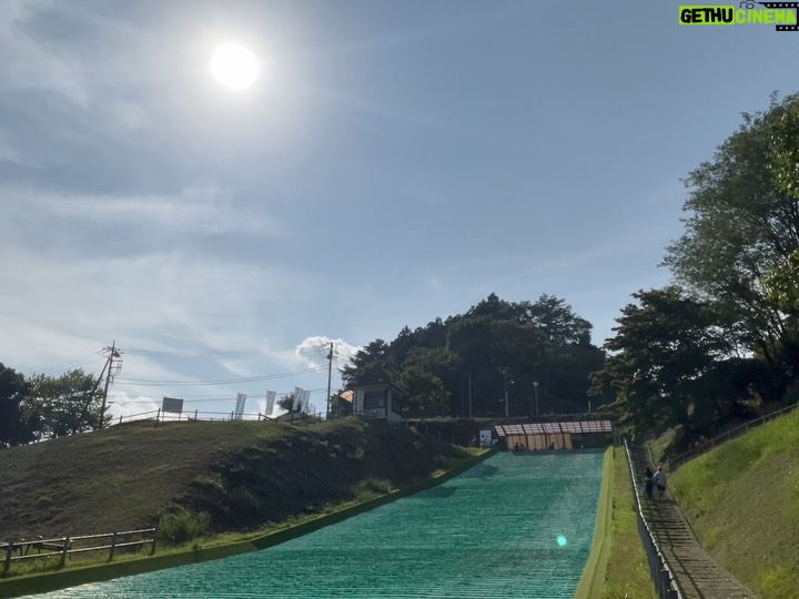 Akari Takeuchi - 9.1K Likes - ぺいと遊びに行ってきたよ〜⭐️
めちゃ夏休みって感じでした☀️
最後のソリ滑りはめちゃ楽しくて最高✊✊
ただ毎度階段登るのキツくて次の日ちゃんと筋肉痛になりました🤣
久しぶりにゆっくりできて楽しかったし、1日あっという間だったな〜😌
この前ステージ上のぺい見たらカッコよくて同じ人か！？
ってくらいのギャップが最高でした💚👏👏

#アンジュルム