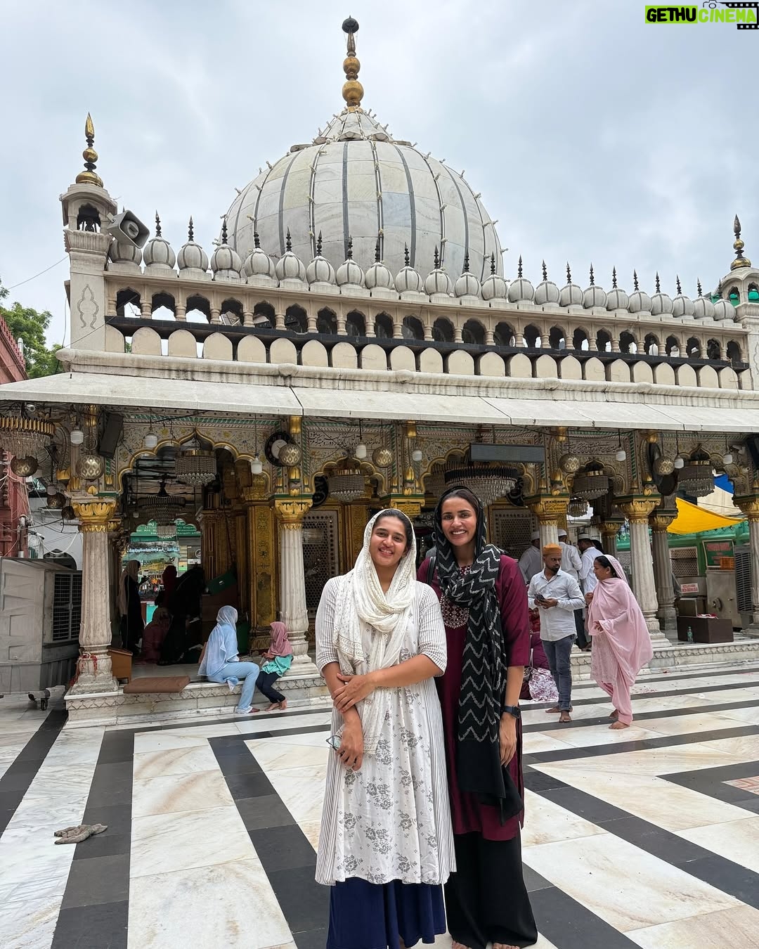 Akshara Gowda - 59.5K Likes - Walked through temples, dargahs, and gurudwaras—realized the universe doesn’t see religion, it only sees hearts. Faith has no boundaries; love is our only true reflection. Somewhere in this endless journey, the universe is protecting me in mysterious ways I never imagined. ✨✨✨

#OneWorld #SpiritualJourney #UniverseProtects” ❤️🥰

 #aksharagowda #stylishtamilachi #aksharagowdabikki #stylishtamizhachi #sunday #chennai 
#mumbai #hyderabad #mother #motherhood #motherenergy #pushkarbrahmatemple #pushkar #ajmer #ajmersharifdargah #khatushyam #salasarbalaji #satyanarayan #balhanuman #nizamuddinauliyadargah #nizamuddin #delhi #jaipur #shiv #coldplay #fixyou #gurudwara