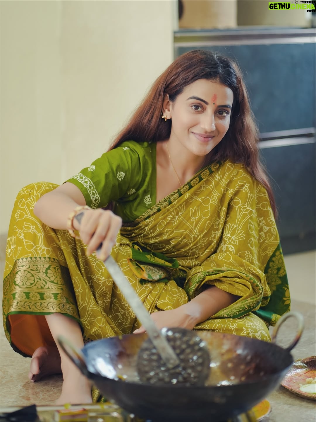 Akshara Singh - 342.4K Likes - पवित्रता का पहला पड़ाव, नहाय-खाय से शुरू हुआ आस्था का प्रवाह ✨🙏🏼🌸🌞 जय छठी मईया 

#aksharasingh #chhath2025