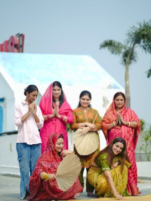 Akshara Singh Instagram - पवित्रता का पहला पड़ाव, नहाय-खाय से शुरू हुआ आस्था का प्रवाह ✨🙏🏼🌸🌞 जय छठी मईया 

#aksharasingh #chhath2025