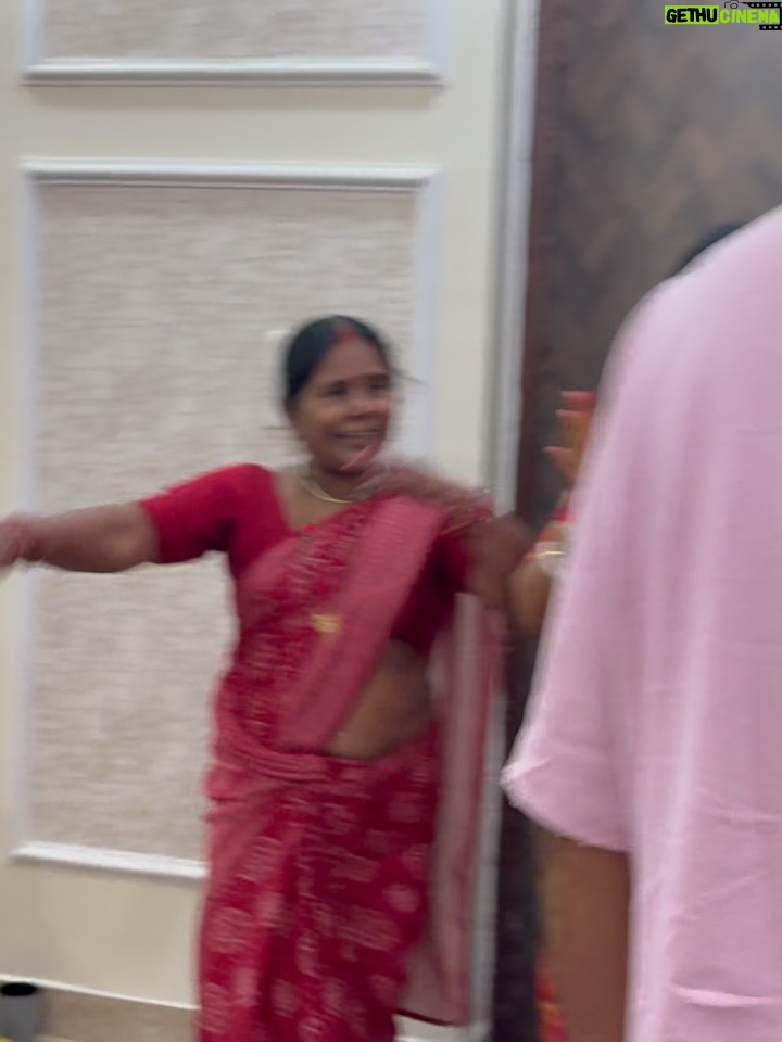 Akshara Singh - 342.4K Likes - पवित्रता का पहला पड़ाव, नहाय-खाय से शुरू हुआ आस्था का प्रवाह ✨🙏🏼🌸🌞 जय छठी मईया 

#aksharasingh #chhath2025