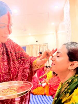 Akshara Singh Instagram - पवित्रता का पहला पड़ाव, नहाय-खाय से शुरू हुआ आस्था का प्रवाह ✨🙏🏼🌸🌞 जय छठी मईया 

#aksharasingh #chhath2025
