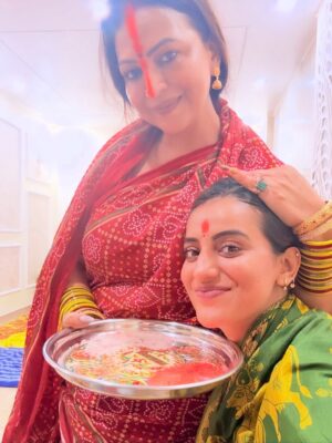 Akshara Singh Instagram - पवित्रता का पहला पड़ाव, नहाय-खाय से शुरू हुआ आस्था का प्रवाह ✨🙏🏼🌸🌞 जय छठी मईया 

#aksharasingh #chhath2025