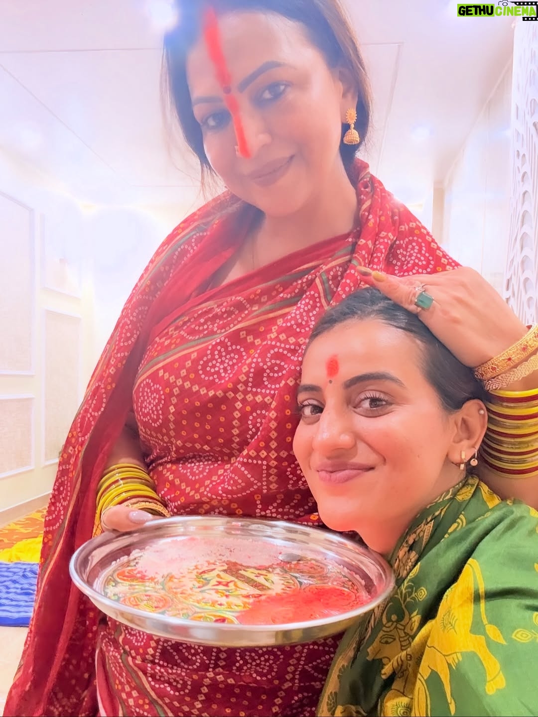 Akshara Singh - 342.4K Likes - पवित्रता का पहला पड़ाव, नहाय-खाय से शुरू हुआ आस्था का प्रवाह ✨🙏🏼🌸🌞 जय छठी मईया 

#aksharasingh #chhath2025