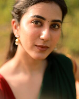 Akshaya hariharan Instagram - Kaamini♥️ 
📸 - @hariz_comrade 
Outfit - @sizebeyond