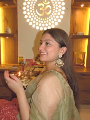 Akshita Instagram - Hare Krishna 🦚🪈
#janmashtami #krishna #ʀᴀᴅʜᴇʀᴀᴅʜᴇ