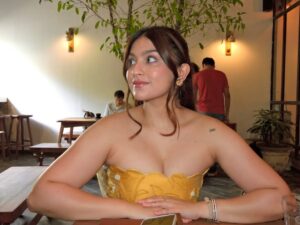 Akshita Instagram - 🥑 🧋= a very happy Akshita 🌻