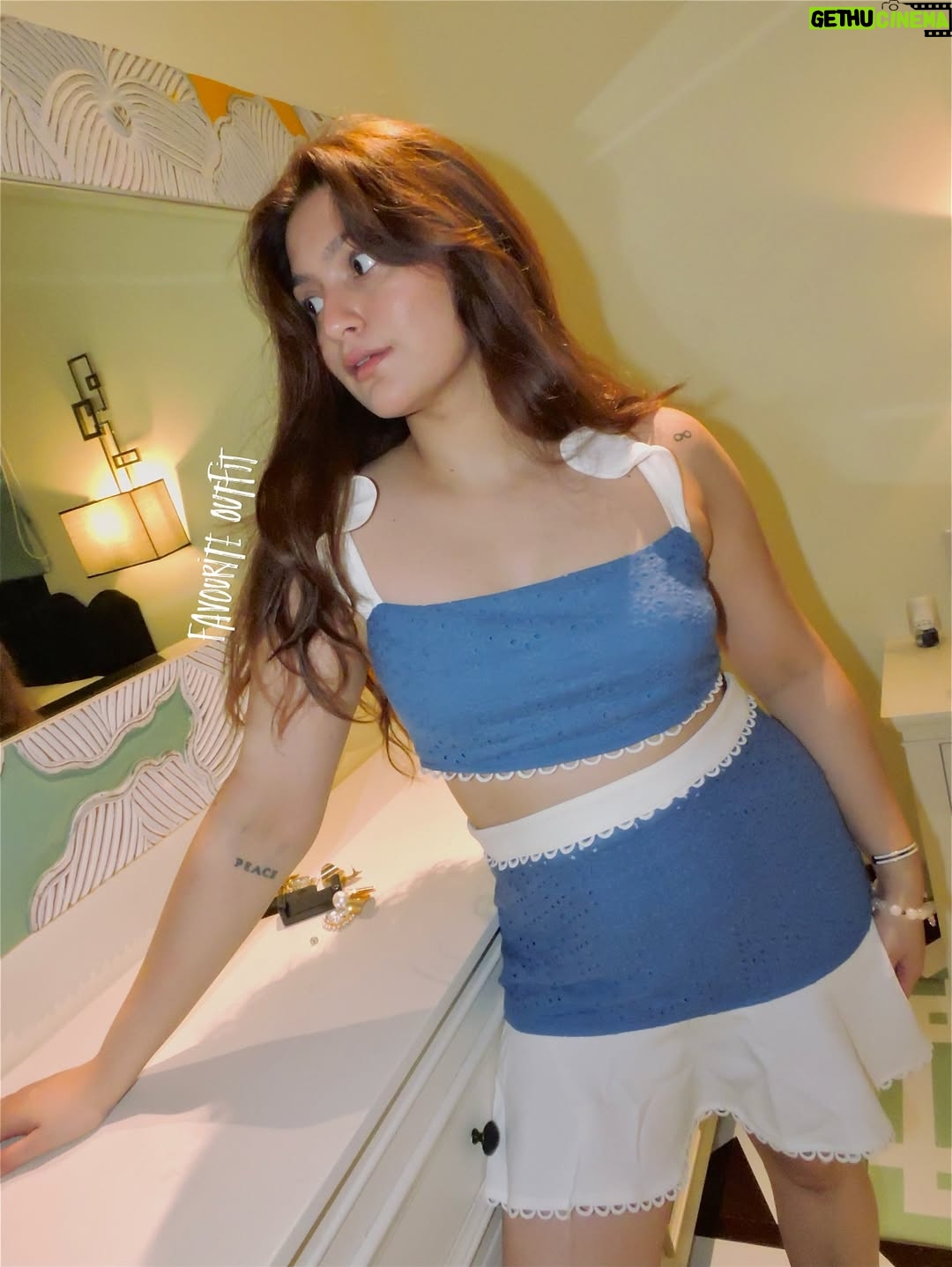 Akshita - 8.2K Likes - A quick escape from city chaos, Karma Lakelands was exactly the breather I didn’t know I needed 🌷
Spent my days doing everything and nothing, with great food and even better hospitality. Played my first game of pickleball, went boating, and even tried a swing at golf (elite behavior only).🤭
There’s so much to do here, yet it feels like time stands still in the best way. Already planning my next staycation. Thankyou for having us @karmalakelands 

 #KarmaLakelands #staycation #getaway