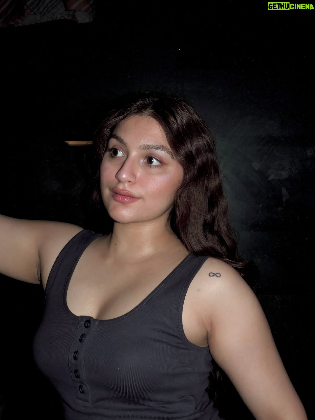 Akshita - 700 Likes - 🎞️🎥

#portraits
