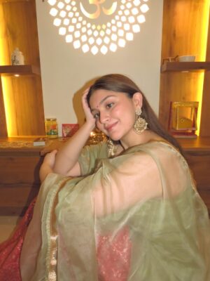 Akshita Instagram - Hare Krishna 🦚🪈
#janmashtami #krishna #ʀᴀᴅʜᴇʀᴀᴅʜᴇ