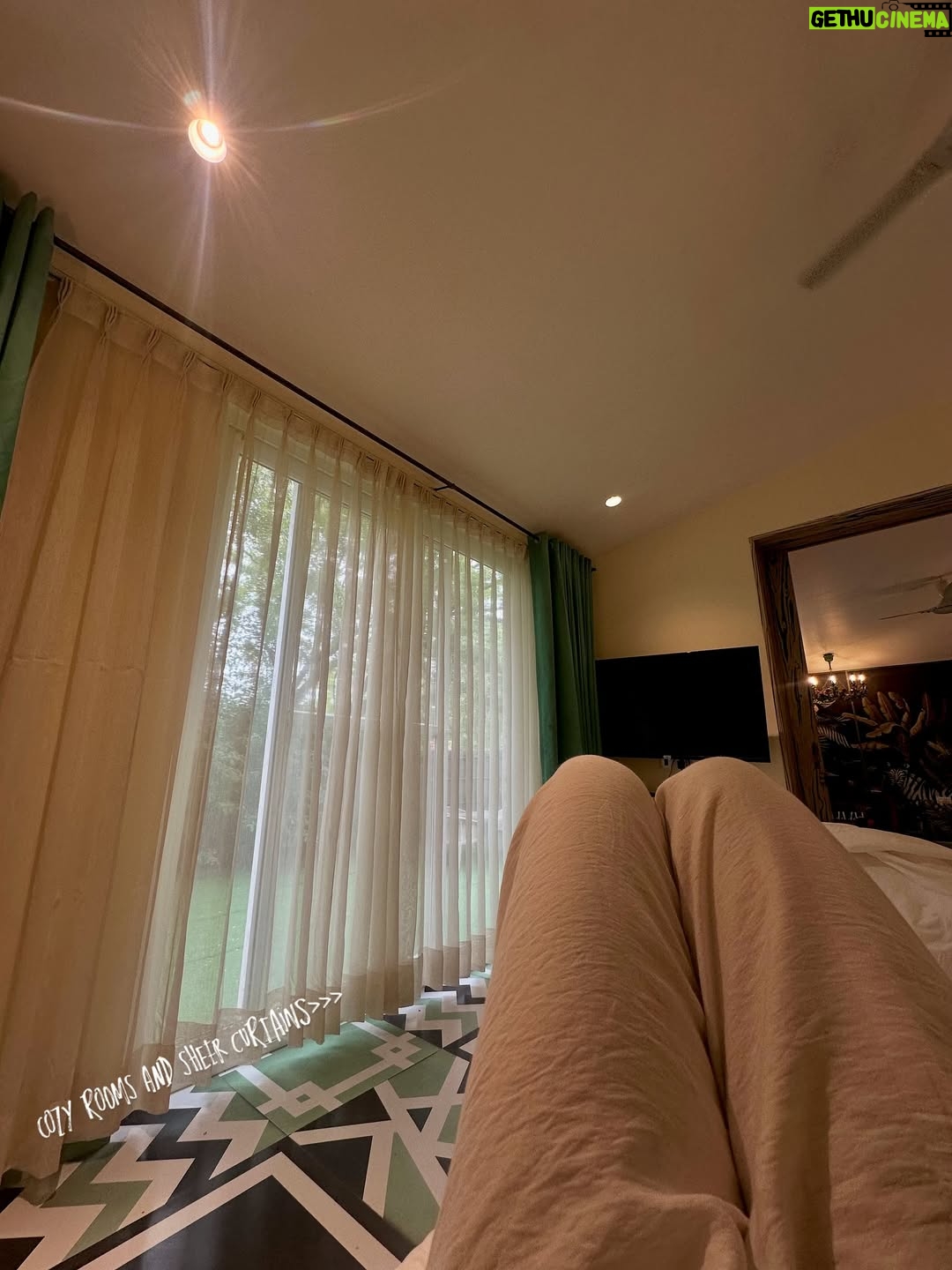 Akshita - 8.2K Likes - A quick escape from city chaos, Karma Lakelands was exactly the breather I didn’t know I needed 🌷
Spent my days doing everything and nothing, with great food and even better hospitality. Played my first game of pickleball, went boating, and even tried a swing at golf (elite behavior only).🤭
There’s so much to do here, yet it feels like time stands still in the best way. Already planning my next staycation. Thankyou for having us @karmalakelands 

 #KarmaLakelands #staycation #getaway