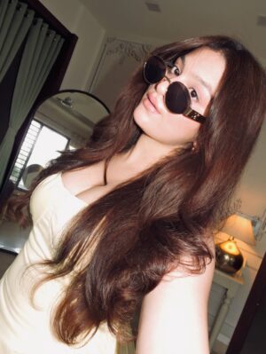 Akshita Instagram - pretty lil face on that pretty lil frame