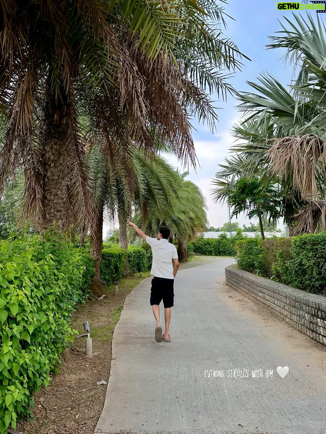 Akshita - 8.2K Likes - A quick escape from city chaos, Karma Lakelands was exactly the breather I didn’t know I needed 🌷
Spent my days doing everything and nothing, with great food and even better hospitality. Played my first game of pickleball, went boating, and even tried a swing at golf (elite behavior only).🤭
There’s so much to do here, yet it feels like time stands still in the best way. Already planning my next staycation. Thankyou for having us @karmalakelands 

 #KarmaLakelands #staycation #getaway