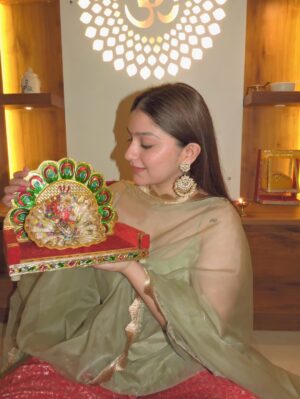 Akshita Instagram - Hare Krishna 🦚🪈
#janmashtami #krishna #ʀᴀᴅʜᴇʀᴀᴅʜᴇ