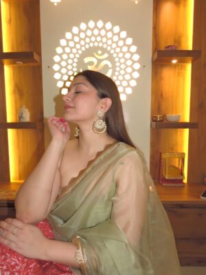 Akshita Instagram - Hare Krishna 🦚🪈
#janmashtami #krishna #ʀᴀᴅʜᴇʀᴀᴅʜᴇ