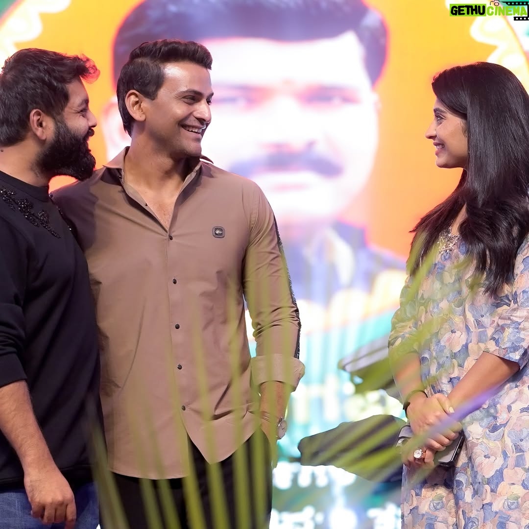 Akshita Bopaiah - 5.8K Likes - I was glad to be in the event of Gagana chukki for promoting my film #kamal sridevi📸 which is releasing on sep 19th entire Karnataka ..

It was my pleasure sharing stage with @dhananjaya_ka sir 🙂🙏

#kannada #actress #akshithaatrendz #south #films #viralpost #kamalsridevi