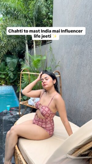 Akshita Rai Shrivastava Instagram - Glow Down hogya ye to, Should I start a Baddie to Bai series ? 😭
#foreignstudent #lifeineurope #lifeinireland