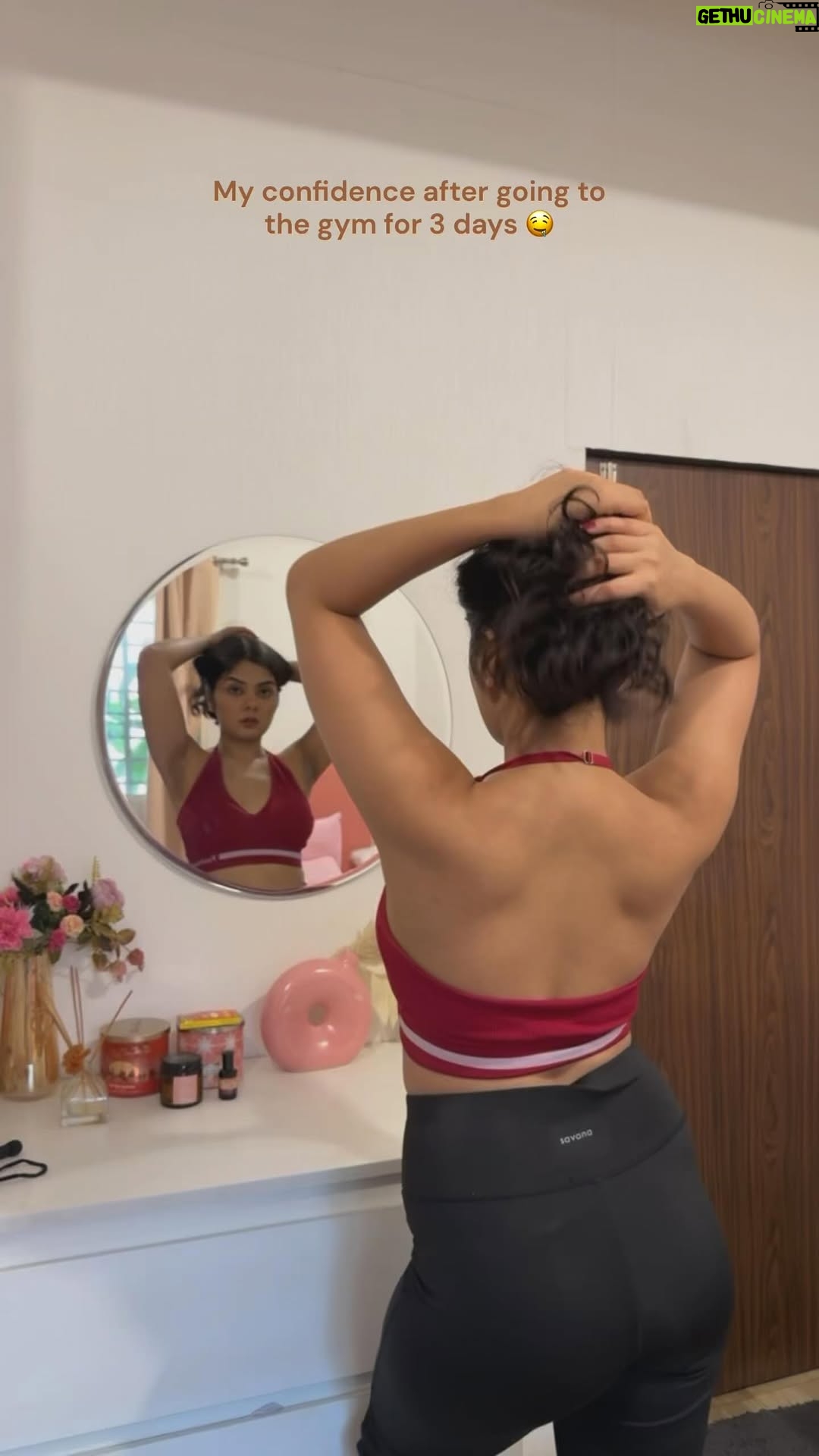 Akshita Rai Shrivastava - 3.2K Likes - Couldn’t wait till i got hot 🥰

#grrrrr #grr #transition