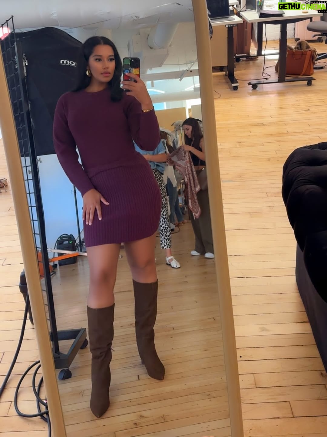 Alana Monteiro - 117.4K Likes - Fall 🍂 🍂