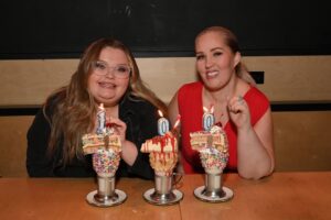 Alana Thompson Instagram - CrazyShakes for a crazy milestone! 🍬✨ The Mama June crew stopped by to celebrate 100 episodes of “Mama June: Family Crisis” on WE TV in true Black Tap style.