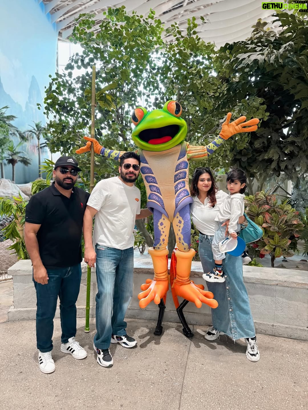 Aleenajijin - 3 Likes - 🌊The sea called, the forest 🌳answered and I followed into the dream ..💭 

📍 @seaworldyasisland 

#seaworldabudhabi❤️❤️❤️ #seaworld #familyadventures