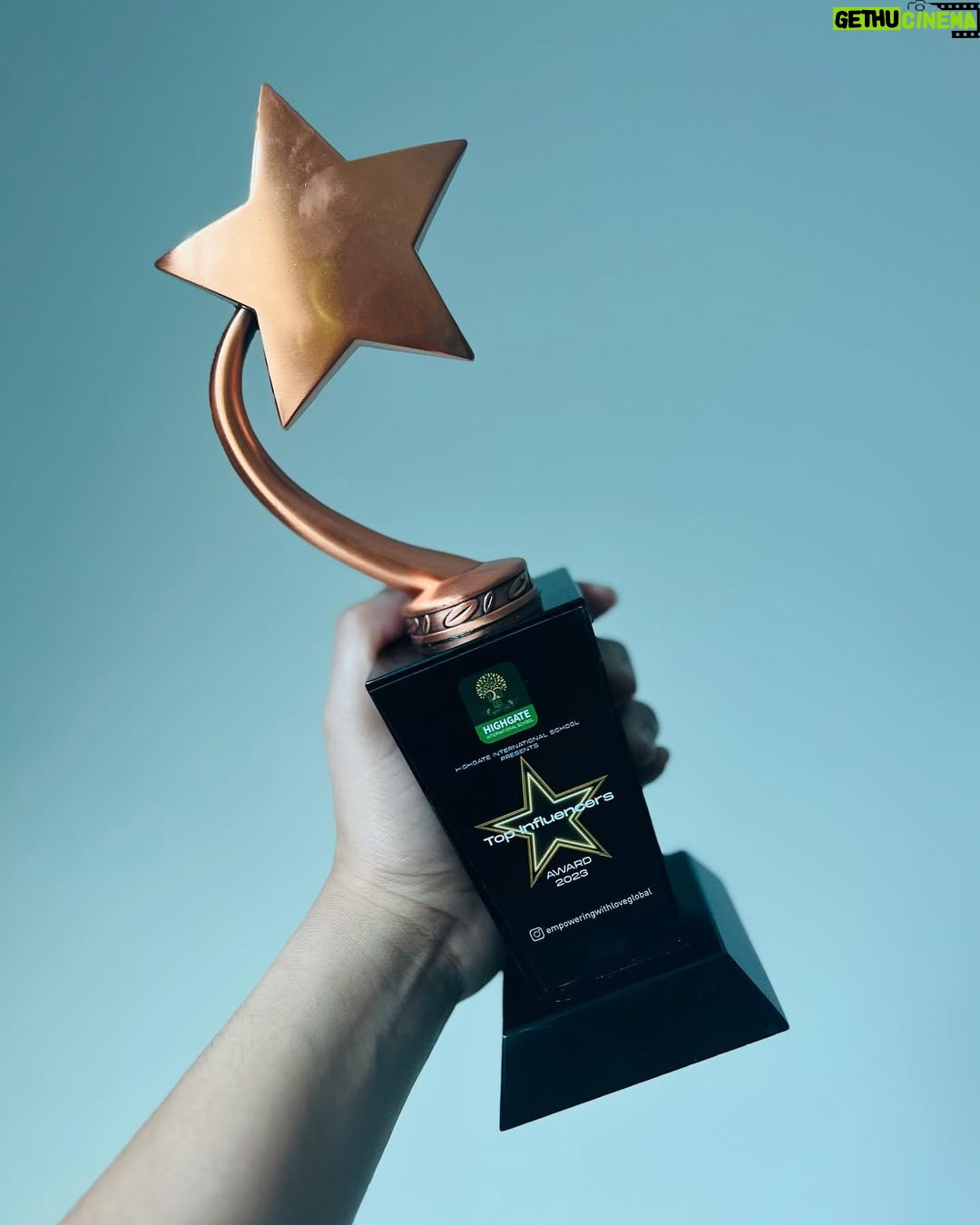 Aleenajijin - 8.6K Likes - Alhamdulillah… Top Influencer Award 2023 🎖️
Feeling Blessed and Proud 🌟
Thank you @highgateis.dubai for making this beautiful moment 

@empoweringwithloveglobal @empoweringwithloveglobal @ajmal_khan_ 

#topinfluencer #topinfluenceraward #dubai #bestinfluencer2023 #proudmoment #award #awardnight #dubaibestinfluencer