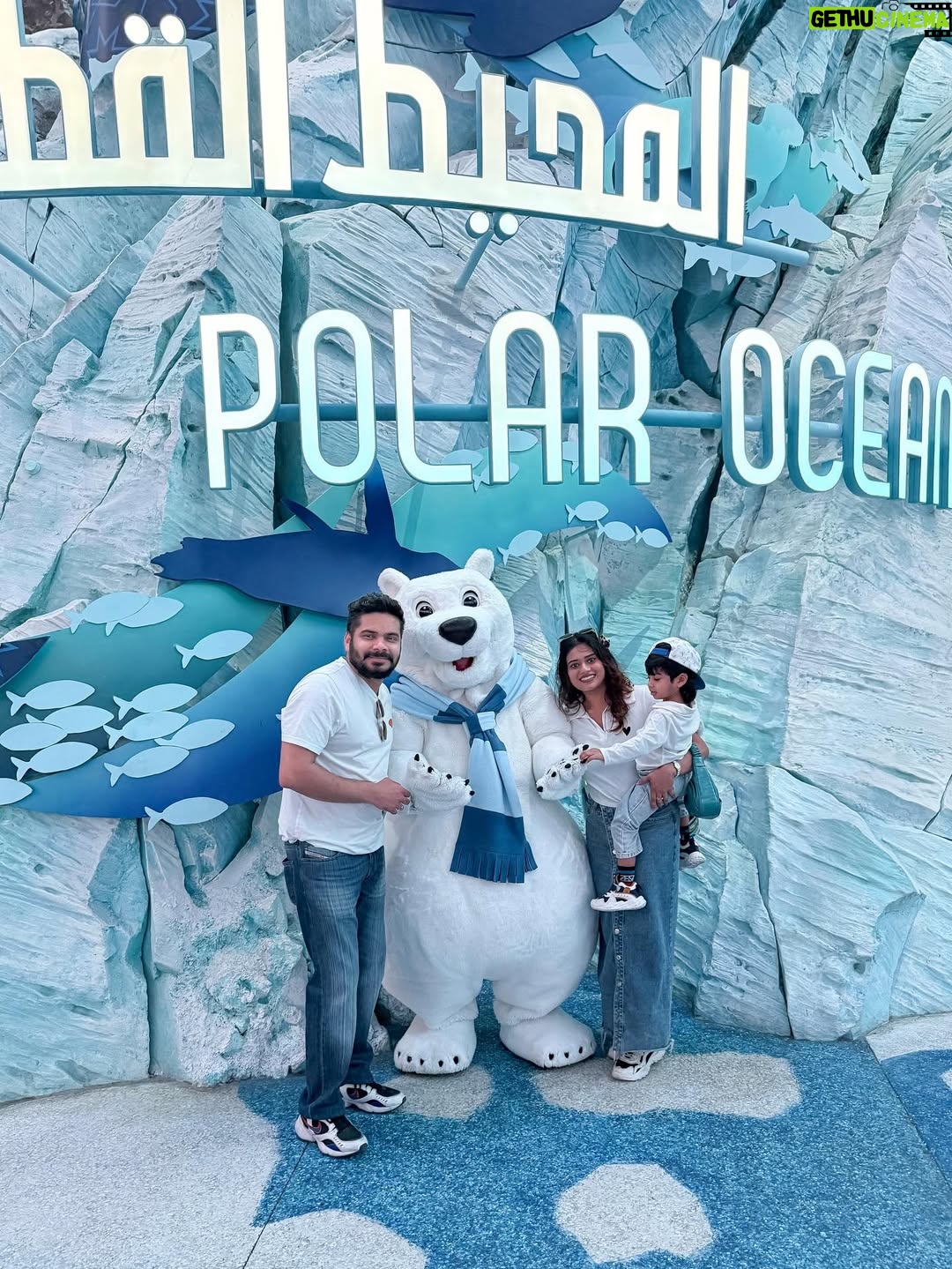 Aleenajijin - 2.4K Likes - Sometimes it’s all about living your life ✨💕
@seaworldyasisland 

📍 seaworld AbuDhabi , Yas Island
Timing - 10Am 6 Pm
Ticket -375 Dhs ( adult)
Child below 3 years - Free

#seaworld #seaworldabudhabi❤️❤️❤️ #yasisland #abudhabi