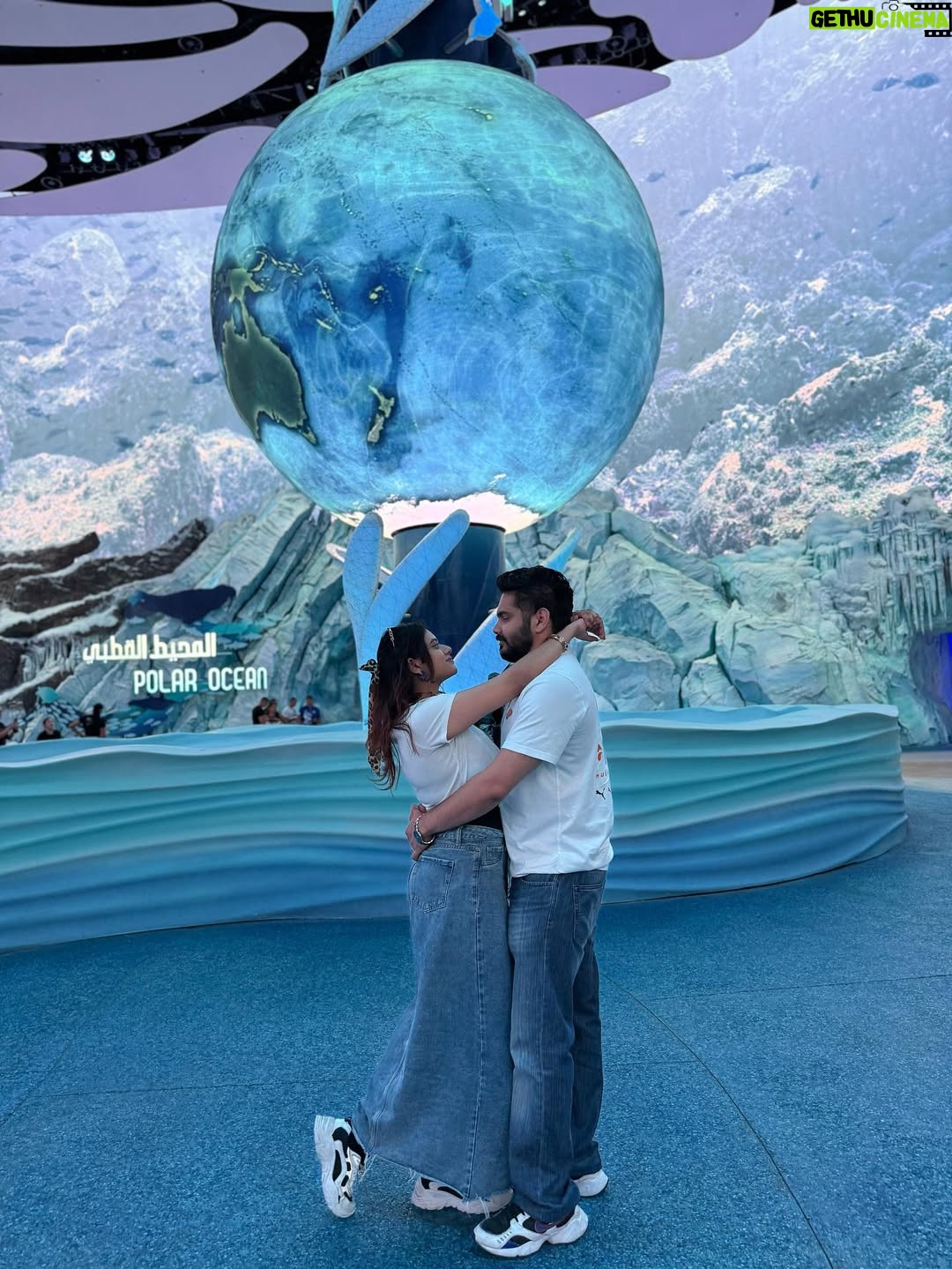 Aleenajijin - 2.4K Likes - Sometimes it’s all about living your life ✨💕
@seaworldyasisland 

📍 seaworld AbuDhabi , Yas Island
Timing - 10Am 6 Pm
Ticket -375 Dhs ( adult)
Child below 3 years - Free

#seaworld #seaworldabudhabi❤️❤️❤️ #yasisland #abudhabi