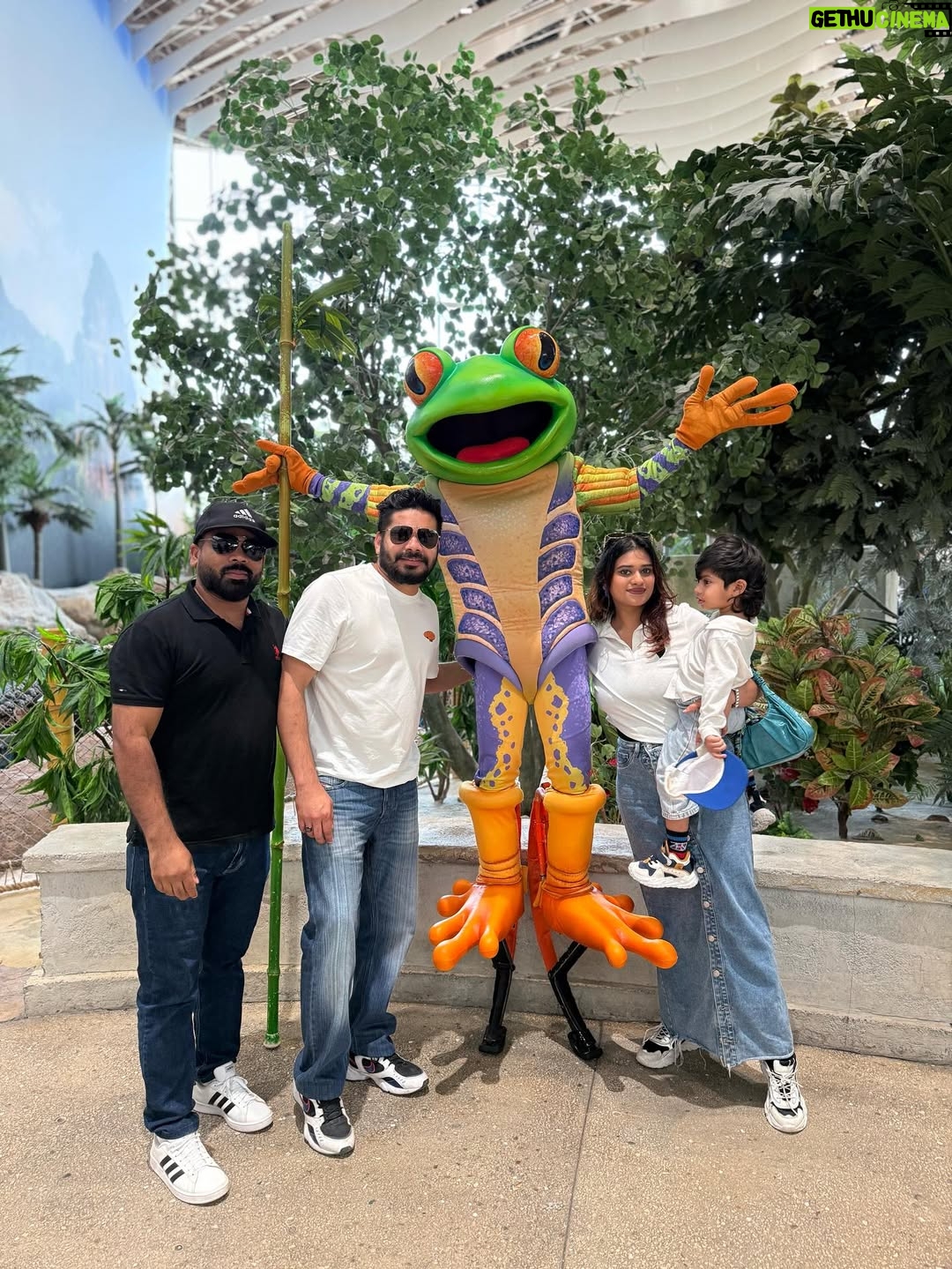 Aleenajijin - 2.4K Likes - Sometimes it’s all about living your life ✨💕
@seaworldyasisland 

📍 seaworld AbuDhabi , Yas Island
Timing - 10Am 6 Pm
Ticket -375 Dhs ( adult)
Child below 3 years - Free

#seaworld #seaworldabudhabi❤️❤️❤️ #yasisland #abudhabi