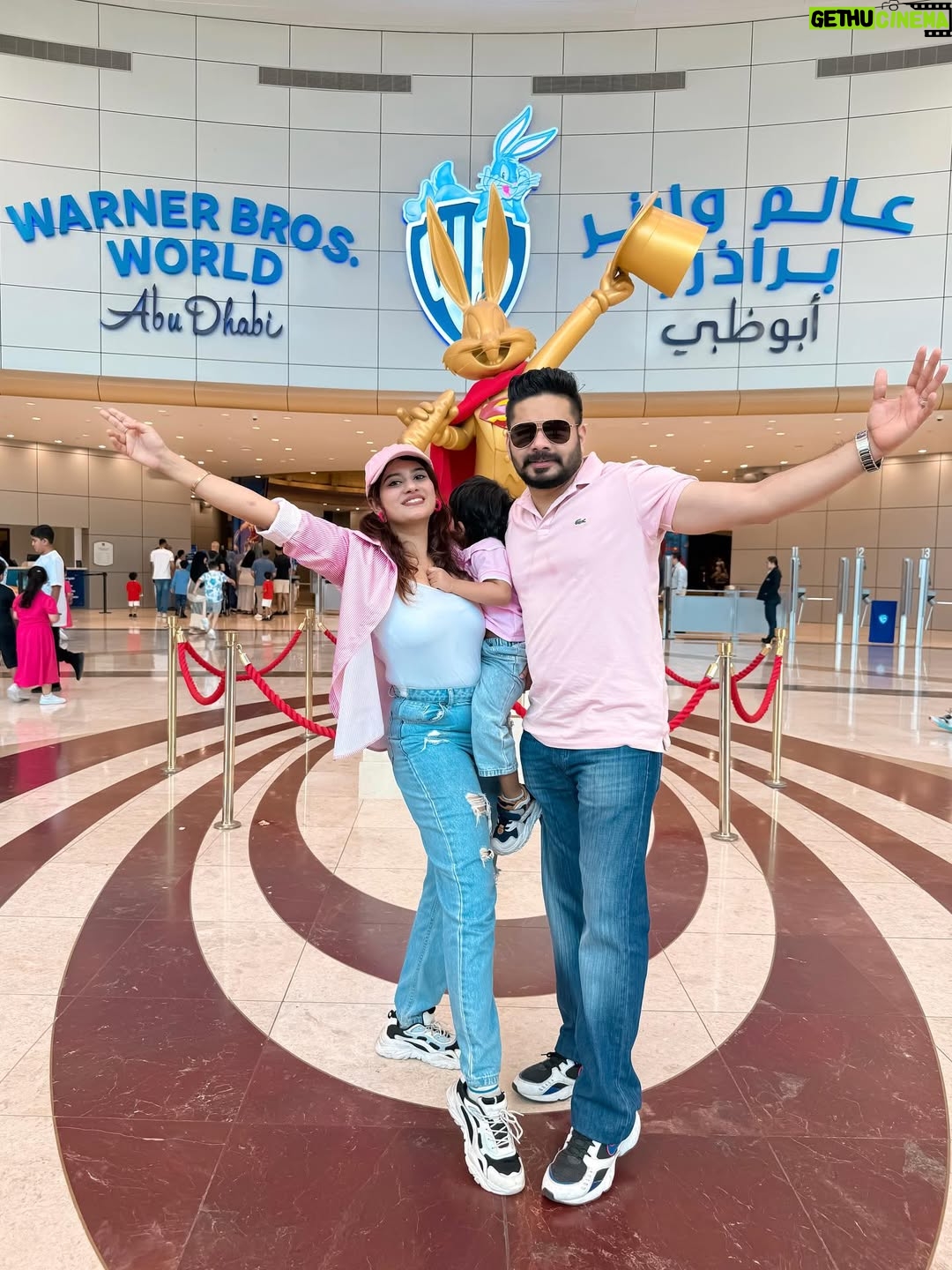 Aleenajijin - 1.4K Likes - 🎬✨ Welcome to the Magical World !! @wbworldyasisland 

📍Warner Bros , Abudhabi , Yas Island
🎟️ @headout @headoutuae 

#headoutcreators #warnerbros #abudhabi