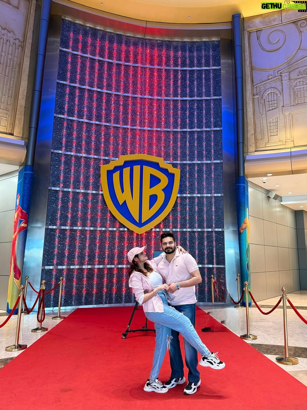 Aleenajijin - 1.4K Likes - 🎬✨ Welcome to the Magical World !! @wbworldyasisland 

📍Warner Bros , Abudhabi , Yas Island
🎟️ @headout @headoutuae 

#headoutcreators #warnerbros #abudhabi