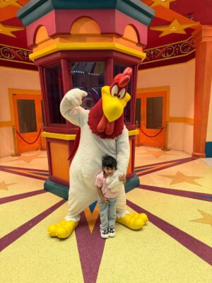 Aleenajijin Instagram - 🎬✨ Welcome to the Magical World !! @wbworldyasisland
📍Warner Bros , Abudhabi , Yas Island
🎟️ @headout @headoutuae
#headoutcreators #warnerbros #abudhabi