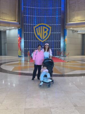 Aleenajijin Instagram - 🎬✨ Welcome to the Magical World !! @wbworldyasisland
📍Warner Bros , Abudhabi , Yas Island
🎟️ @headout @headoutuae
#headoutcreators #warnerbros #abudhabi