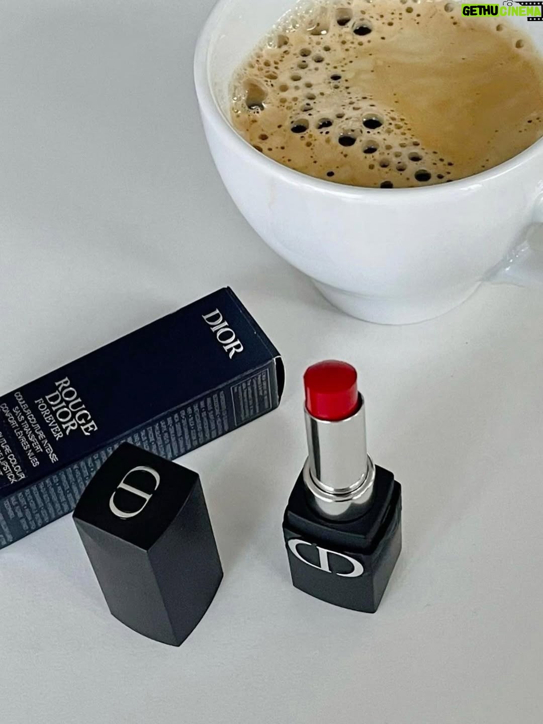 Aleenajijin - 30 Likes - Let’s have a coffee ☕️ 
#diorlipstick