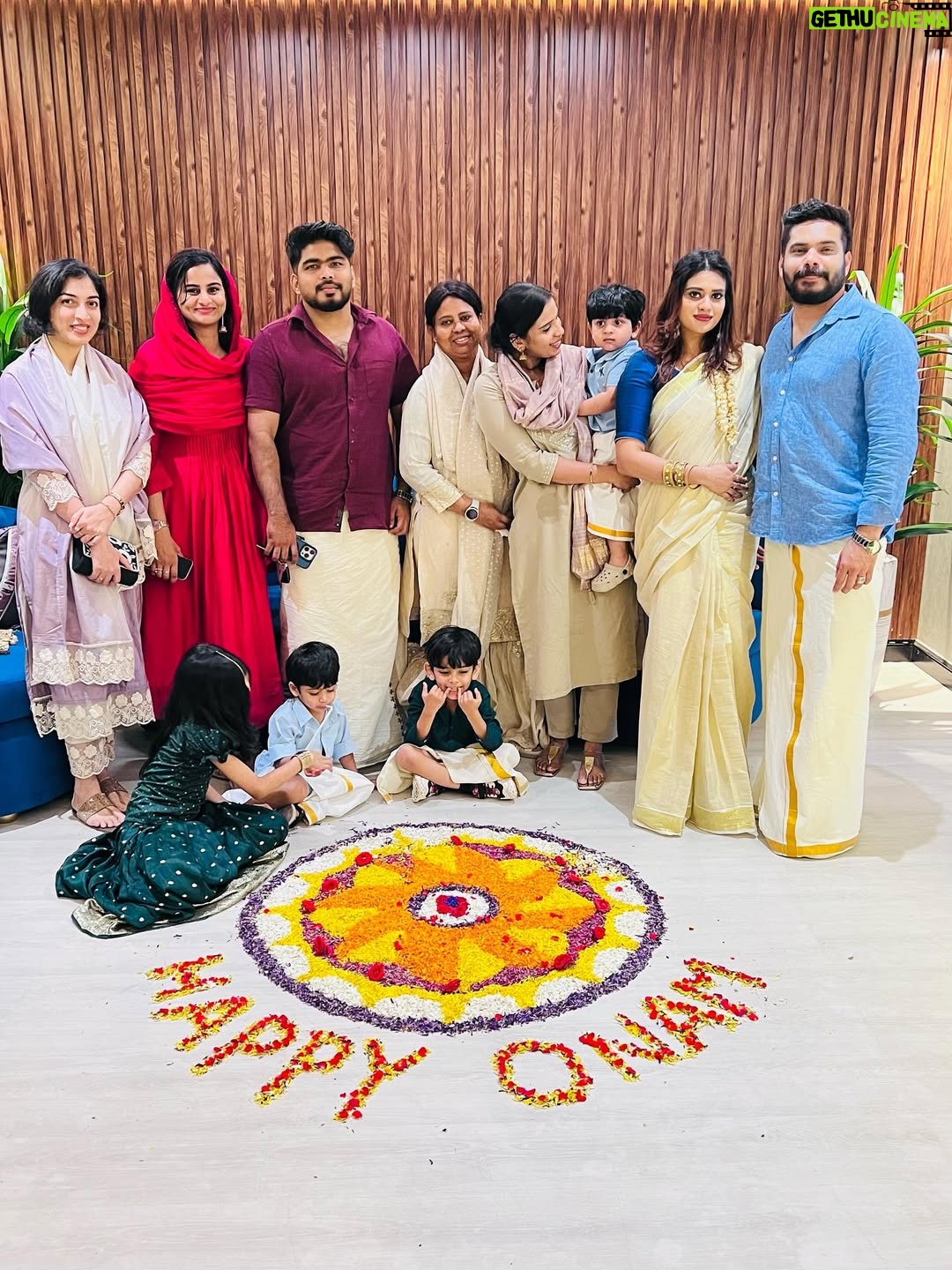 Aleenajijin - 2.8K Likes - Onam vibe 2025🌸✨❤️‍🔥

#onam2025 #onamsaree #onammood