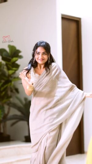 Alekhya Harika Instagram - Little late to the trend 🙈🫨
📸: @a_canon_clicker_
#alekhyaharika #reels #trend