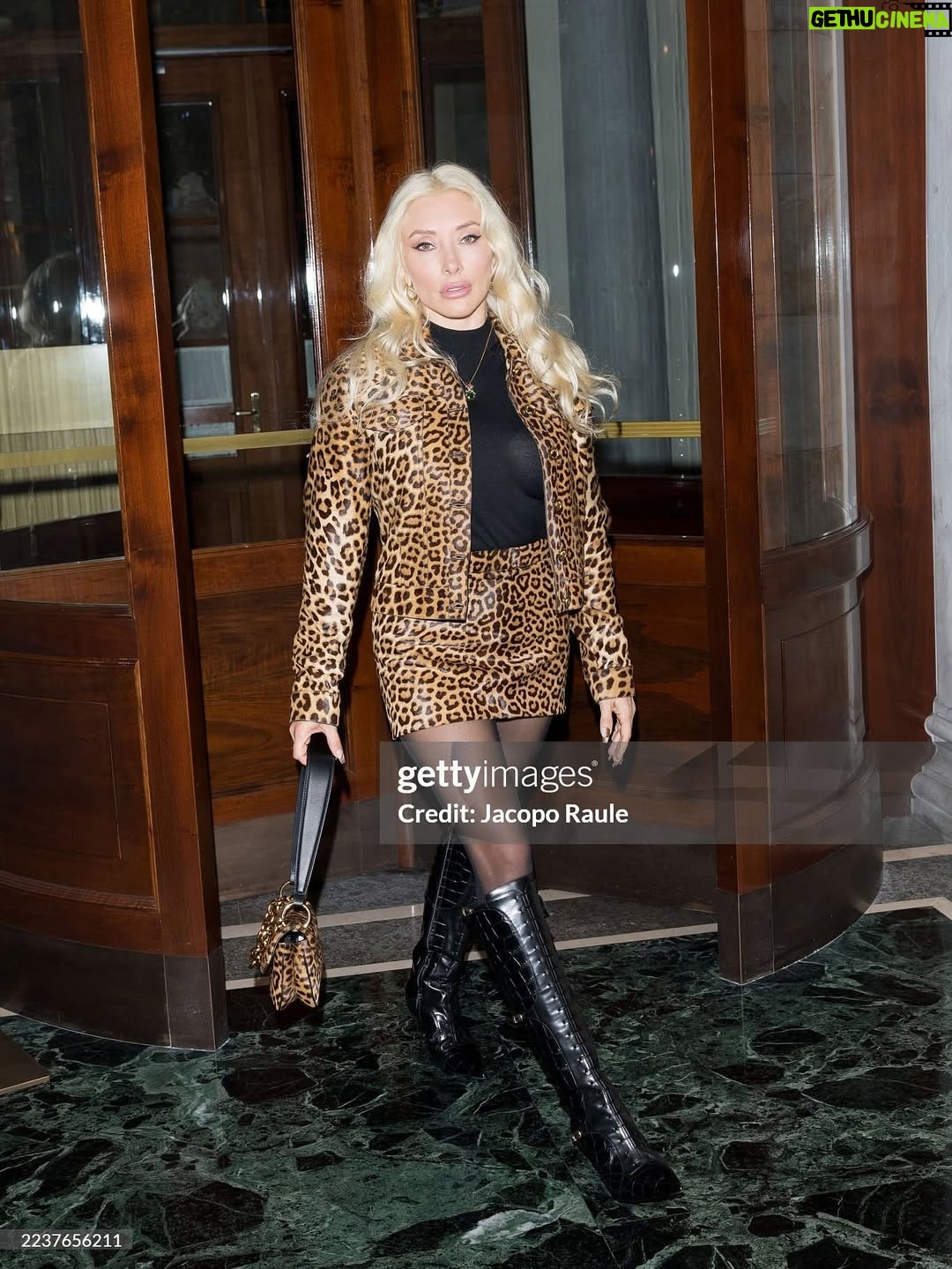 Alexandra Vino - 3.5K Likes - ✨ Milan nights in full Cavalli ✨
Getting ready at Casa Cipriani before heading to the Roberto Cavalli show with @faustopuglisi - 💛 honored to wear Cavalli head to toe for this incredible evening during #MilanFashionWeek 💫
#RobertoCavalli #CasaCipriani #MFW @cavallicannes @_shanti_jeremy_
