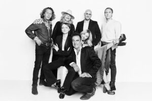 Alexandra Vino Instagram - Photoshoot for Downtown Magazine, wonderful film team #bw #downtownmagazine #magazinecover #cover #bwimages #filmakers #fimakersworld #actress #actors #director #directorofphotography #producer #studio #celebrity #style #memories