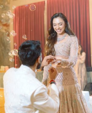 Alisha Prajapati Instagram - He Asked,And She Said Yes To Forever.🥹🧿♥️
.
Styled Our Gorgeous @alishaprajapati 🫶🏻
Styled by:- @idivyeshtalaviya 
Wearing:- @samta_gaudani 
HMUA:- @sejal_savaliya22
📸:- @sarvasvabymanthan 
Styling Team:- @styledbydivyesh @ianjali_patel 
@vaidehi1312
