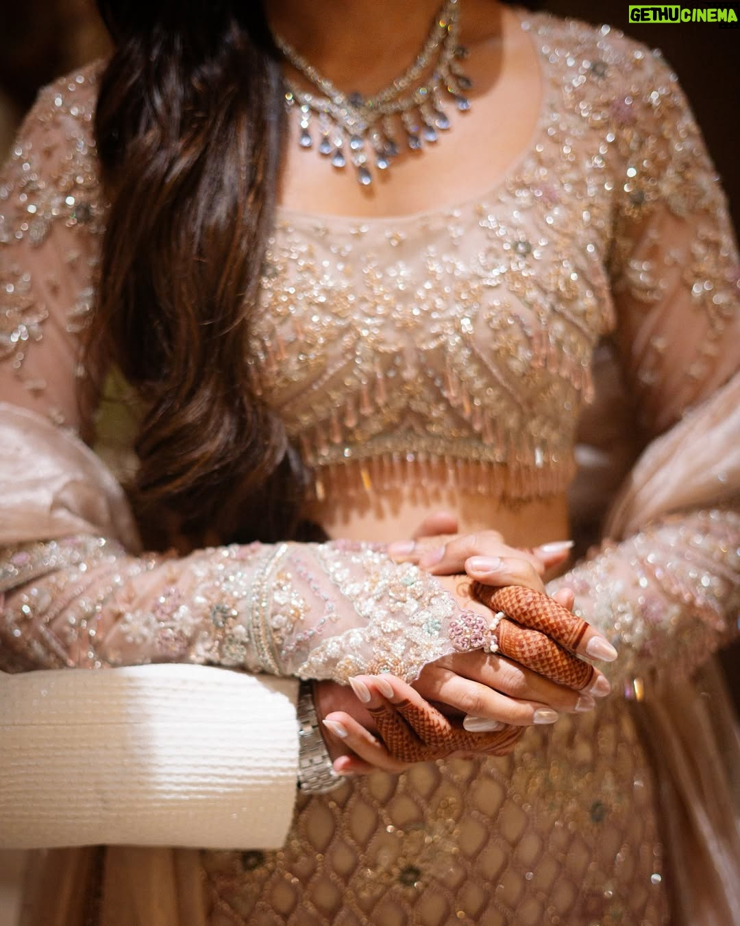 Alisha Prajapati - 793 Likes - A little sparkle, a lot of love🥹🫶🏻 
@alishaprajapati ♥️
.
Styled by:- @idivyeshtalaviya 
Outfit by:- @samta_gaudani 
HMUA:- @sejal_savaliya22 
Nails by:- @daisynailstudio 
Styling Team:- @styledbydivyesh @vaidehi1312 
📸:- @sarvasvabymanthan 
#styledbydivyesh💫