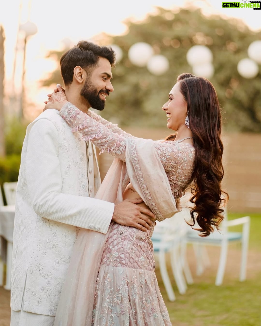 Alisha Prajapati - 896 Likes - This right here? This is peak engagement goals. The style, the smiles, the love... everything!😍❤️

Couple: @alishaprajapati thekushshah 
Outfit: @samta_gaudani
Makeup, Hair & Jewellery: @sejal_savaliya22 
Nails: @daisynailstudio
Mehendi Artist: @rima_mehndi_art
Styled by: @idivyeshtalaviya @styledbydivyesh
Assisted by: @ianjali_patel
Photographer: @sarvasvabymanthan 
Venue: @thehillock_ahmedabad

(Engagement , Engagement look. Engagement Outfit, Couple Goals)